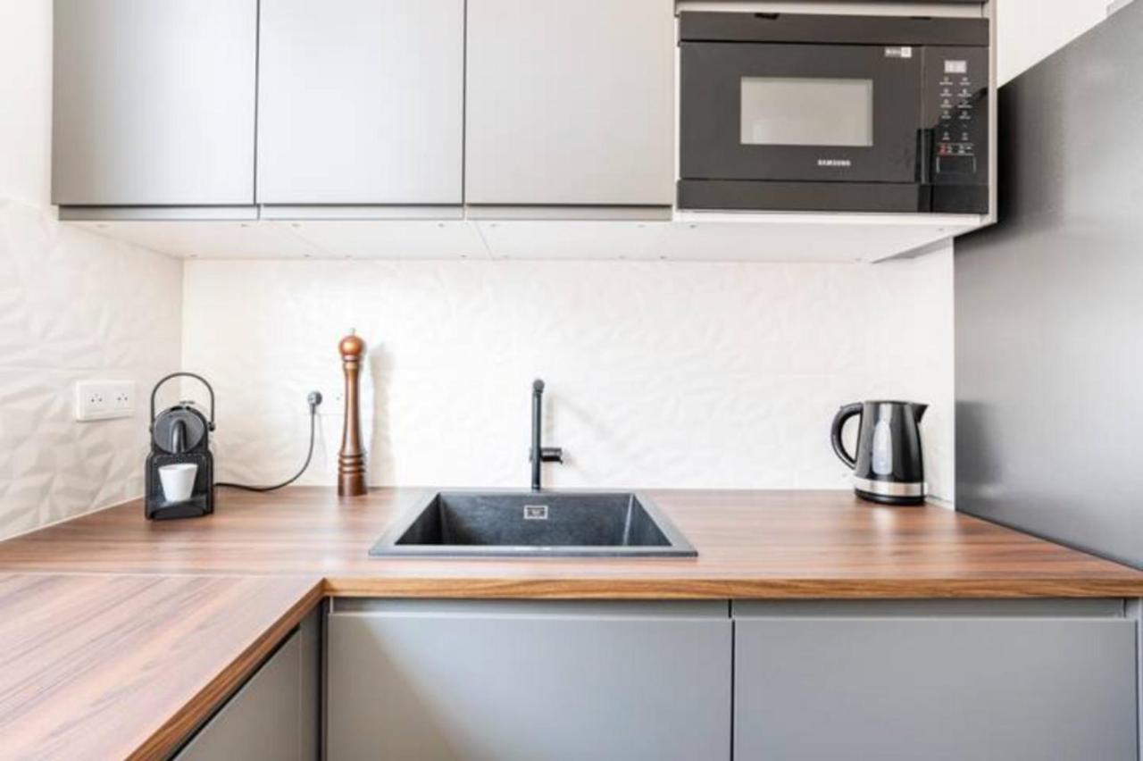 The Square, Paris-Asnieres, Private Apartment With Bedroom And Living Room 외부 사진